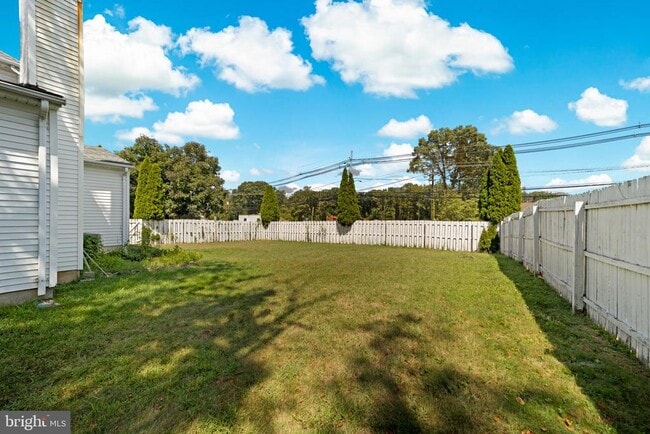 Building Photo - 53 Perilli Dr
