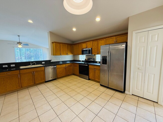 Building Photo - 5534 Turtle Crossing Loop
