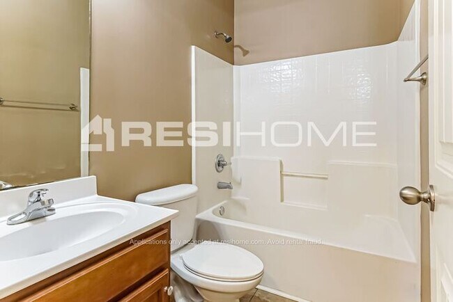 Building Photo - HOME FOR RENT!!