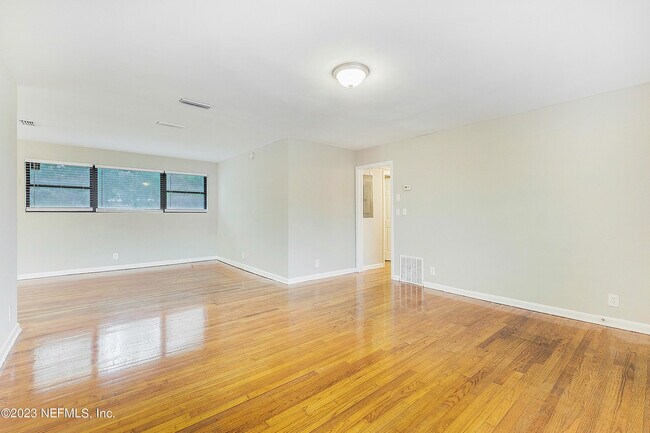 Building Photo - 2938 Charme Ct