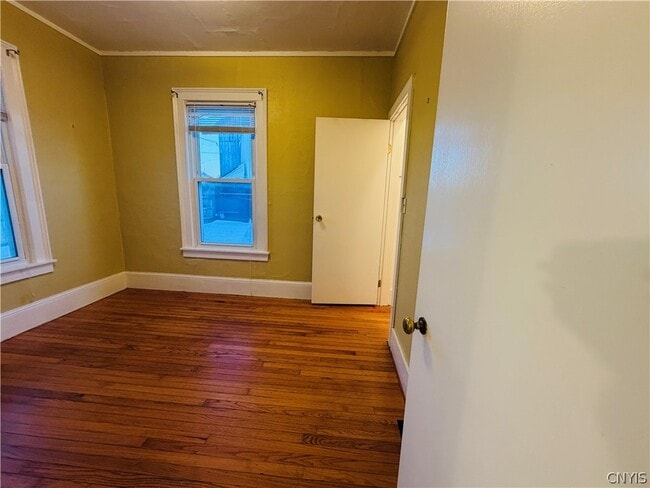 Building Photo - 1322 E Genesee St