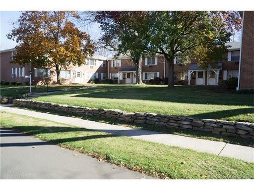 Building Photo - 99 Shadow Ln