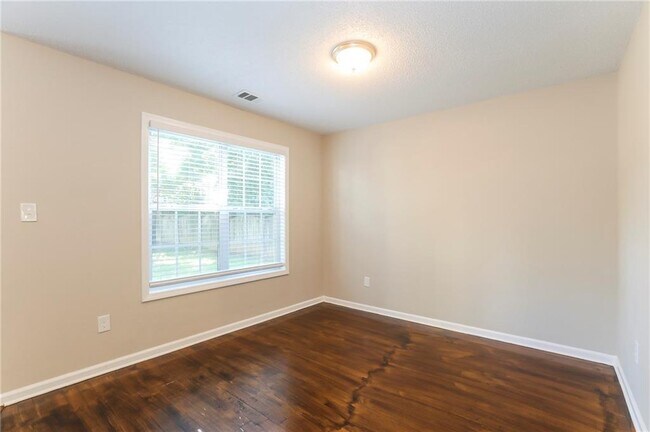 Building Photo - 6961 Mahonia Pl