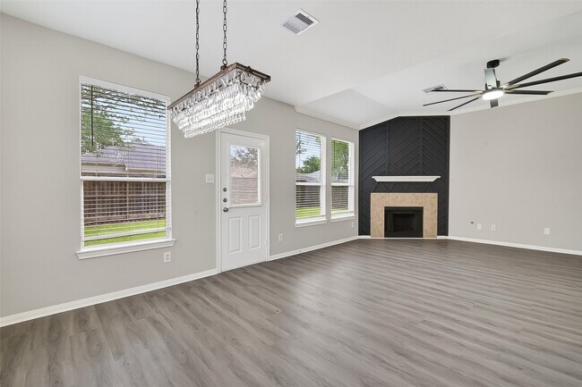 Building Photo - 16311 Yabbie Dr