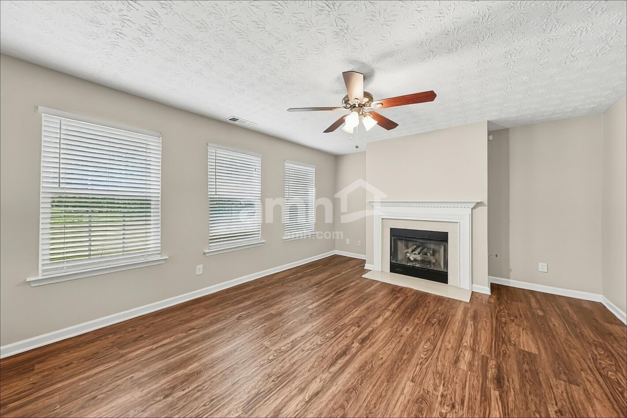 Building Photo - 6252 Whitetail Ct NW
