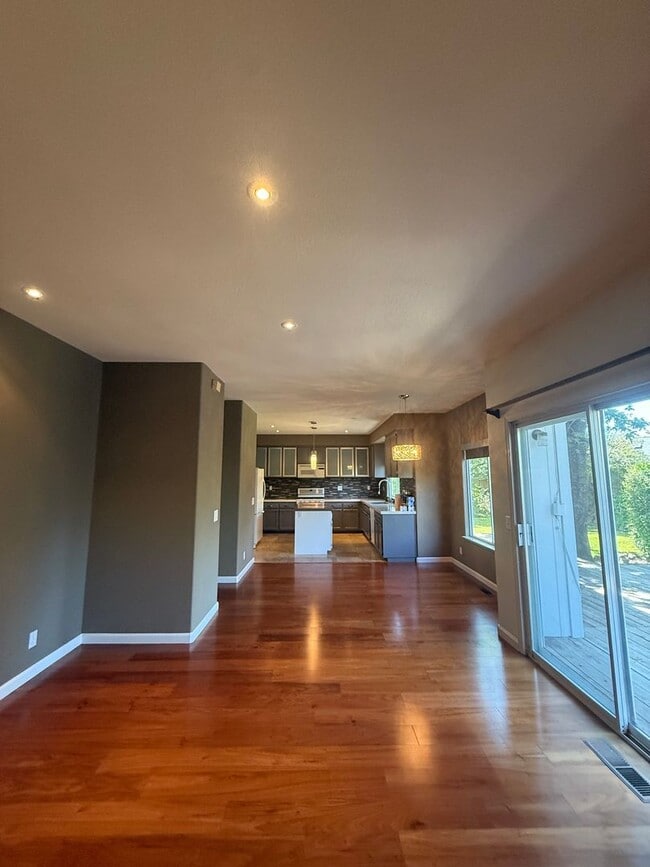 Building Photo - Beautiful 3-Bedroom, 2.5-Bath Home in Wind...