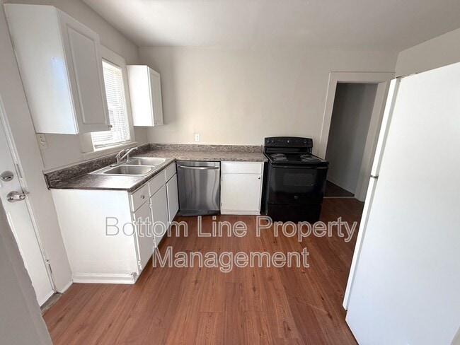 Building Photo - 233 Orange St