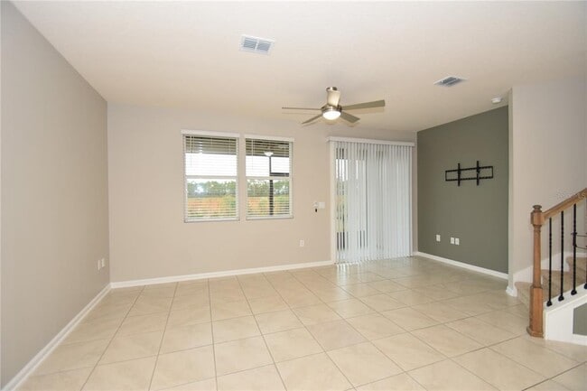 Building Photo - 207 Redbud Rd