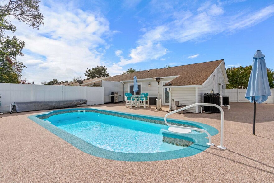 Building Photo - 30A Indian Oak Ln