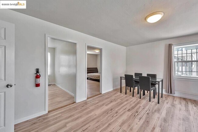 Building Photo - 1715 9th Ave