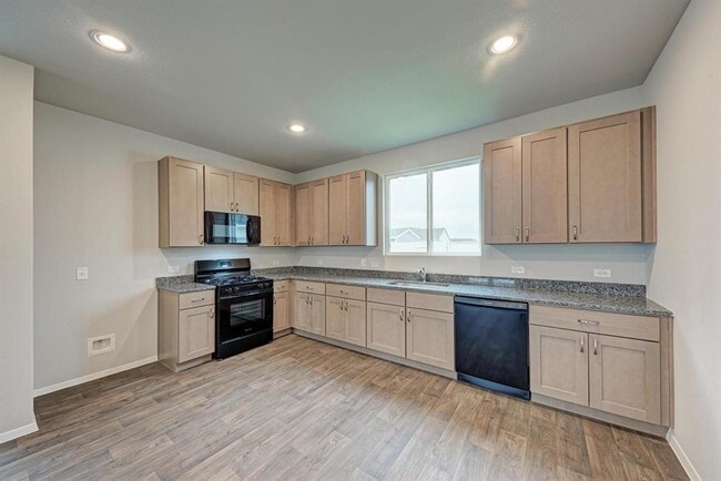 Building Photo - 158 Daylily Dr