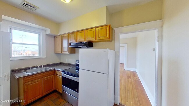 Building Photo - 469 Delaware Ave