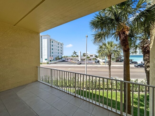 Building Photo - Stunning 3-Story Beach Townhome – Steps from the Gulf! 3bed|3bath