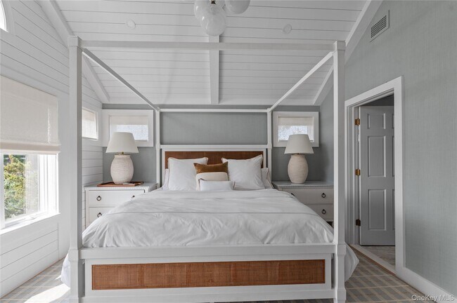 Building Photo - 1005 Surf View Walk