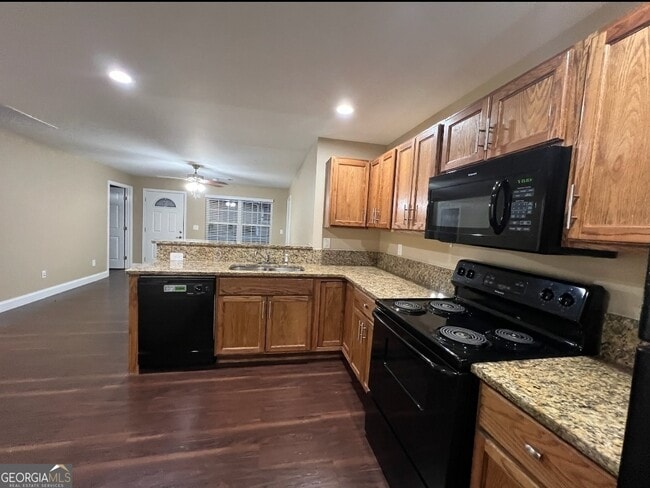 Building Photo - 255 La Vista Dr