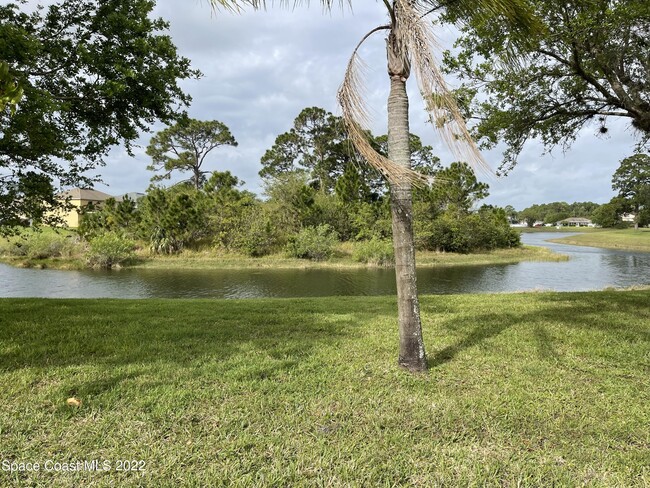 Building Photo - 1666 Sawgrass Dr SW