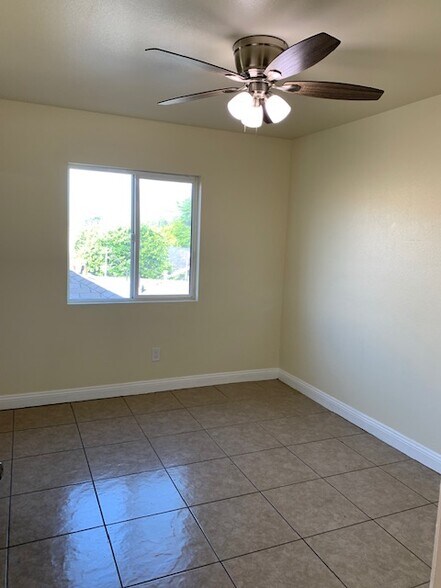 Bedroom - 409 E 56th St