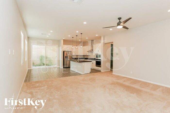 Building Photo - 10755 Blackrock Canyon Ave