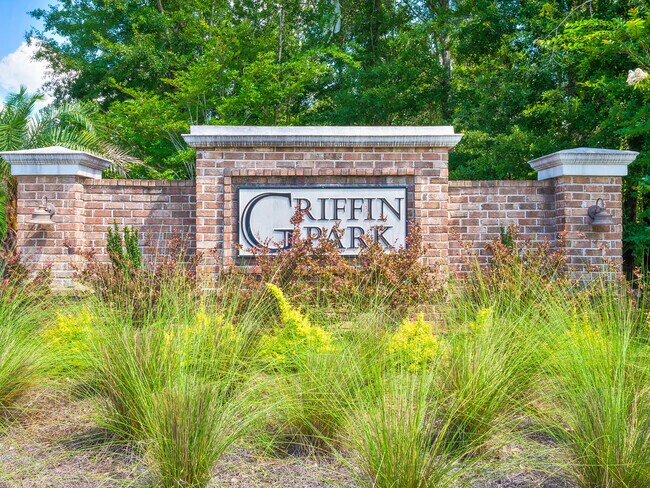 Building Photo - 721 Highgrove Ct