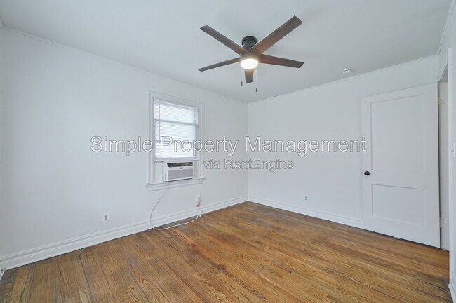 Building Photo - 4012 E Reno Ave