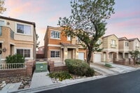 Building Photo - "Charming 2-Bed Oasis with 2.5 Baths in the Heart of Las Vegas with a 1 Car  Garage. – 1,404 Sq F...
