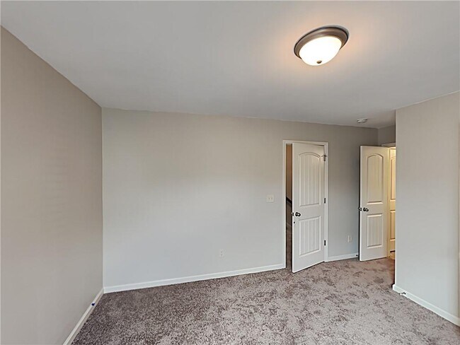 Building Photo - 1970 Township Dr