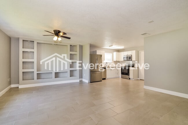 Building Photo - 1810 Redding Pl