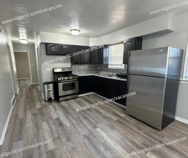 Building Photo - Discover comfort, convenience, and quality living in this beautifully updated 3-bedroom single-fa...