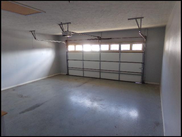 Building Photo - 12 Lauren Cove