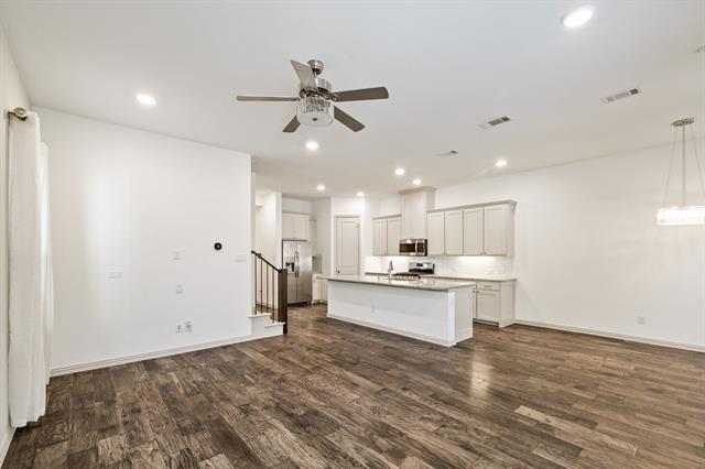 Building Photo - 4412 Meadow Hawk Dr