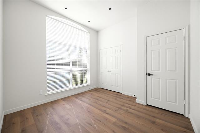 Building Photo - 6641 MacIntosh Dr