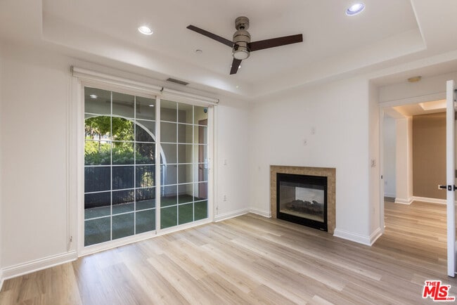 Building Photo - 12975 Agustin Pl