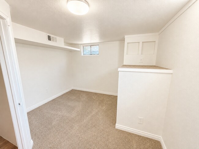 Building Photo - 12924 E 8th Ave