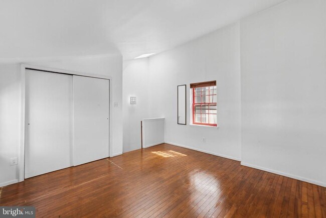 Building Photo - 316 W Wildey St