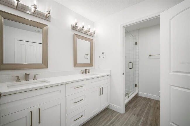 Building Photo - 3916 Doral Dr