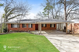 Building Photo - 612 Hall Dr