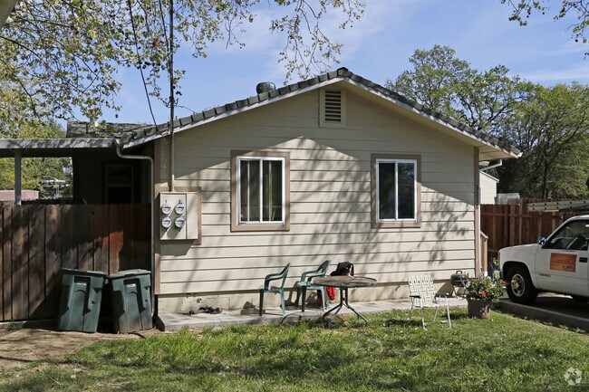 Building Photo - 3118 Academy Way