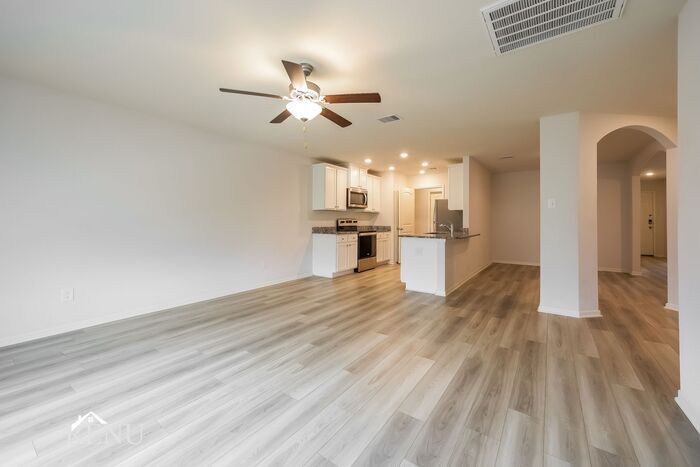 Building Photo - 25353 Cypress Bend Dr