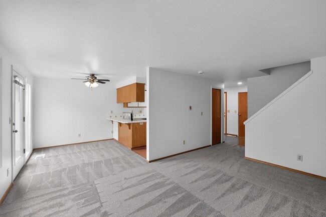 Building Photo - 20463 SW Midline St