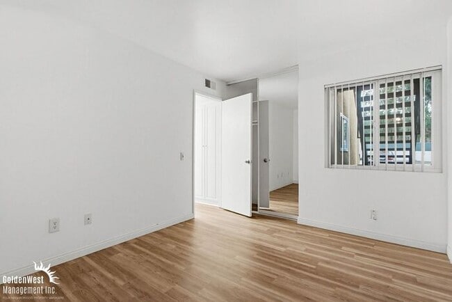 Building Photo - Charming 2Bdm 2Ba Condo in a Gated Community in Rancho Bernardo!