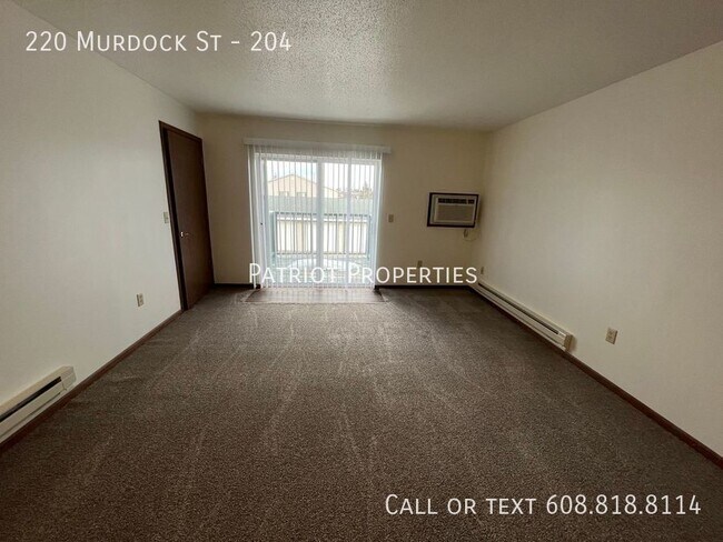 Building Photo - 220 Murdock St