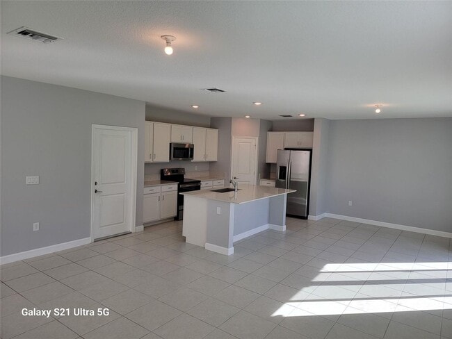 Building Photo - 4518 Dow Ln