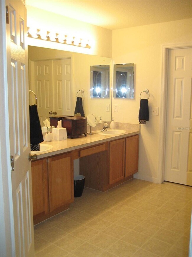 Building Photo - 14108 Evening Sky Pl