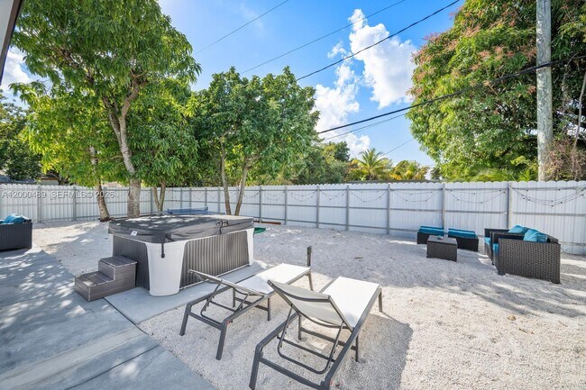 Building Photo - 11730 NW 3rd Ave