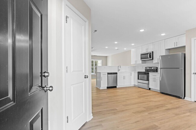 Building Photo - ***NEW CONSTRUCTION 2BR 2BATH Fort Bragg Manchester Gate less then 5 miles