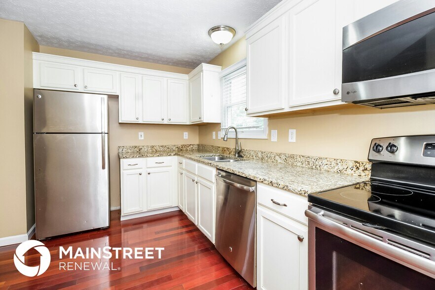 Building Photo - 7725 Pear View Ln