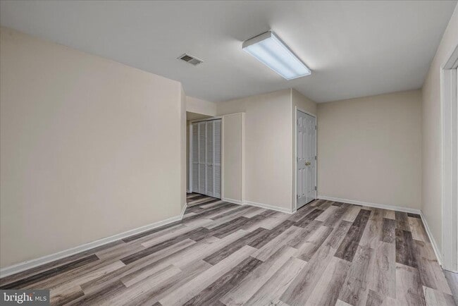 Building Photo - 36 Bruce Dr