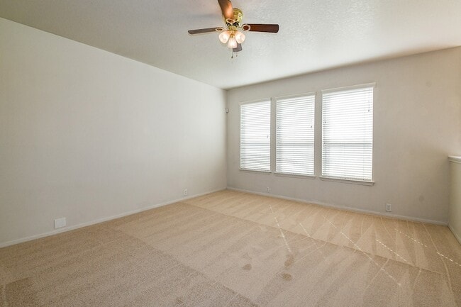 Building Photo - 3043 Feather Green Trail
