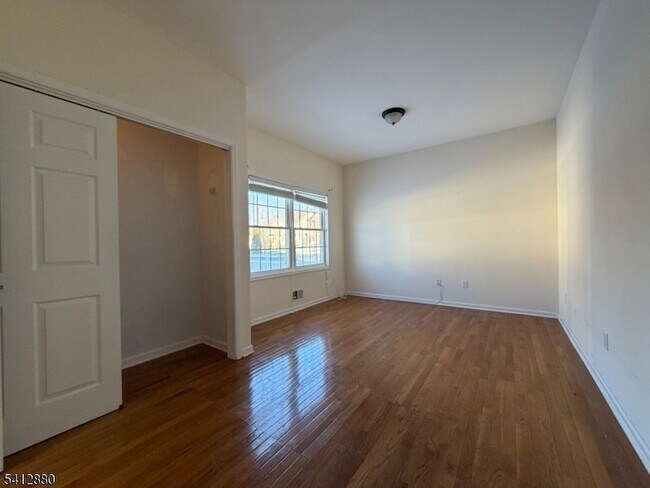 Building Photo - 105 Churchill Ave