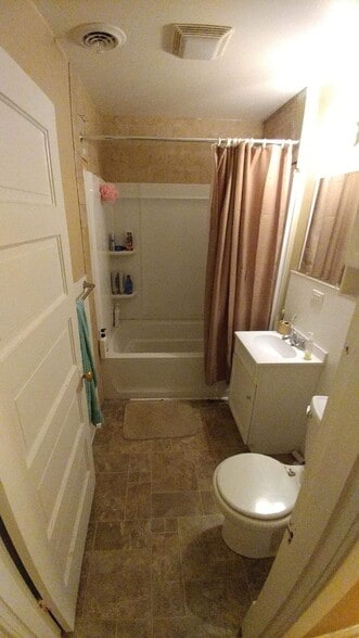 Building Photo - 810 N Broad St